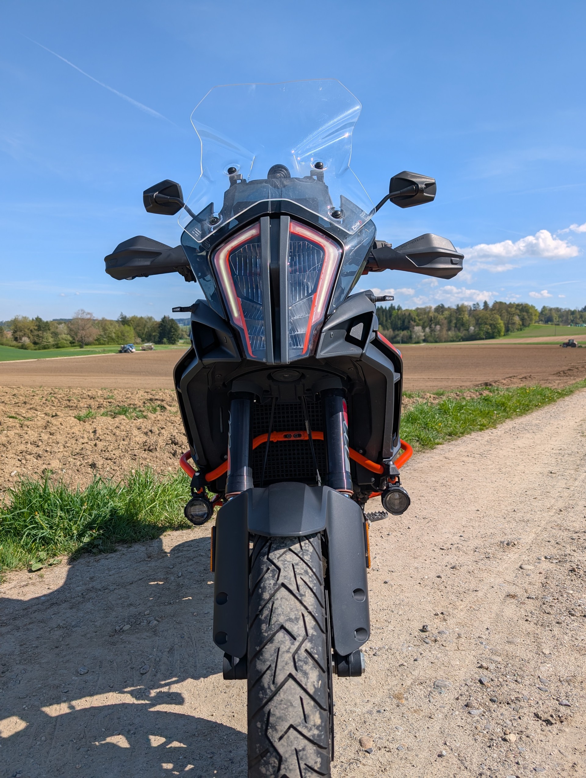 KTM 1290 Super Adventure S ABS mit 3 Koffern, SC Project Auspuff, Griffheizung, ab Servic und unfallfrei-image-2