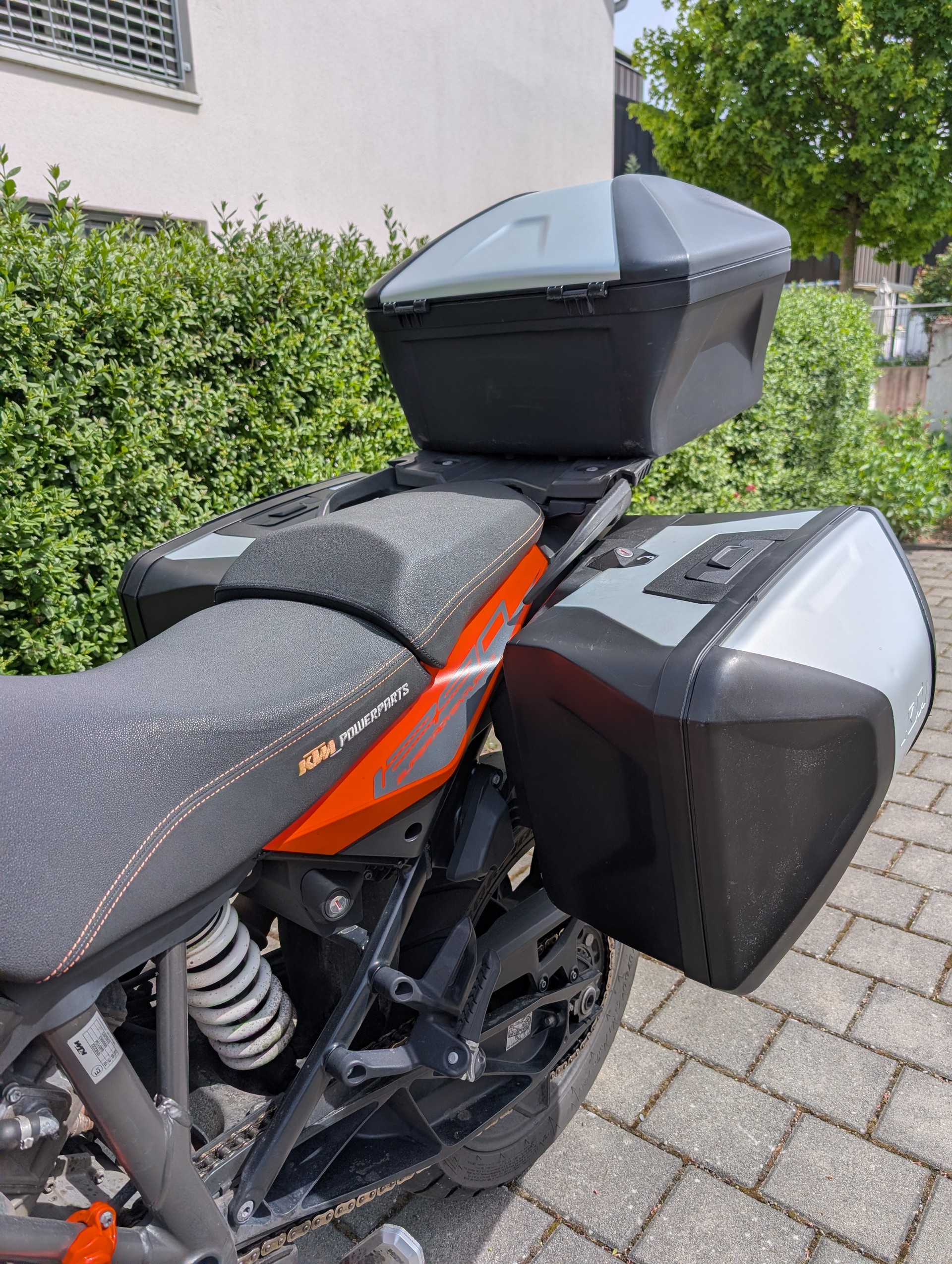 KTM 1290 Super Adventure S ABS mit 3 Koffern, SC Project Auspuff, Griffheizung, ab Servic und unfallfrei-image-9