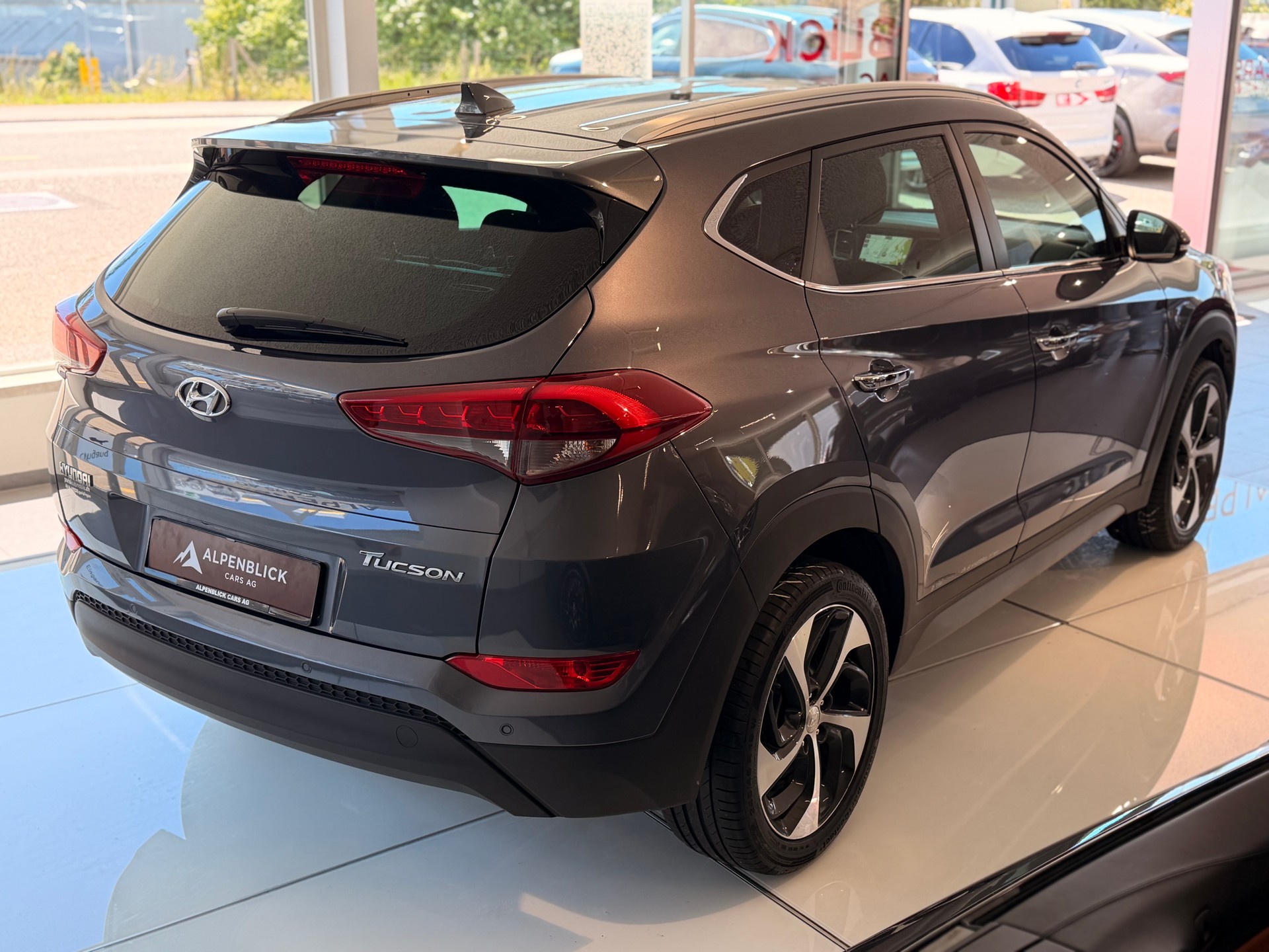 HYUNDAI Tucson 1.7 CRDI Origo 2WD DCT7-image-4