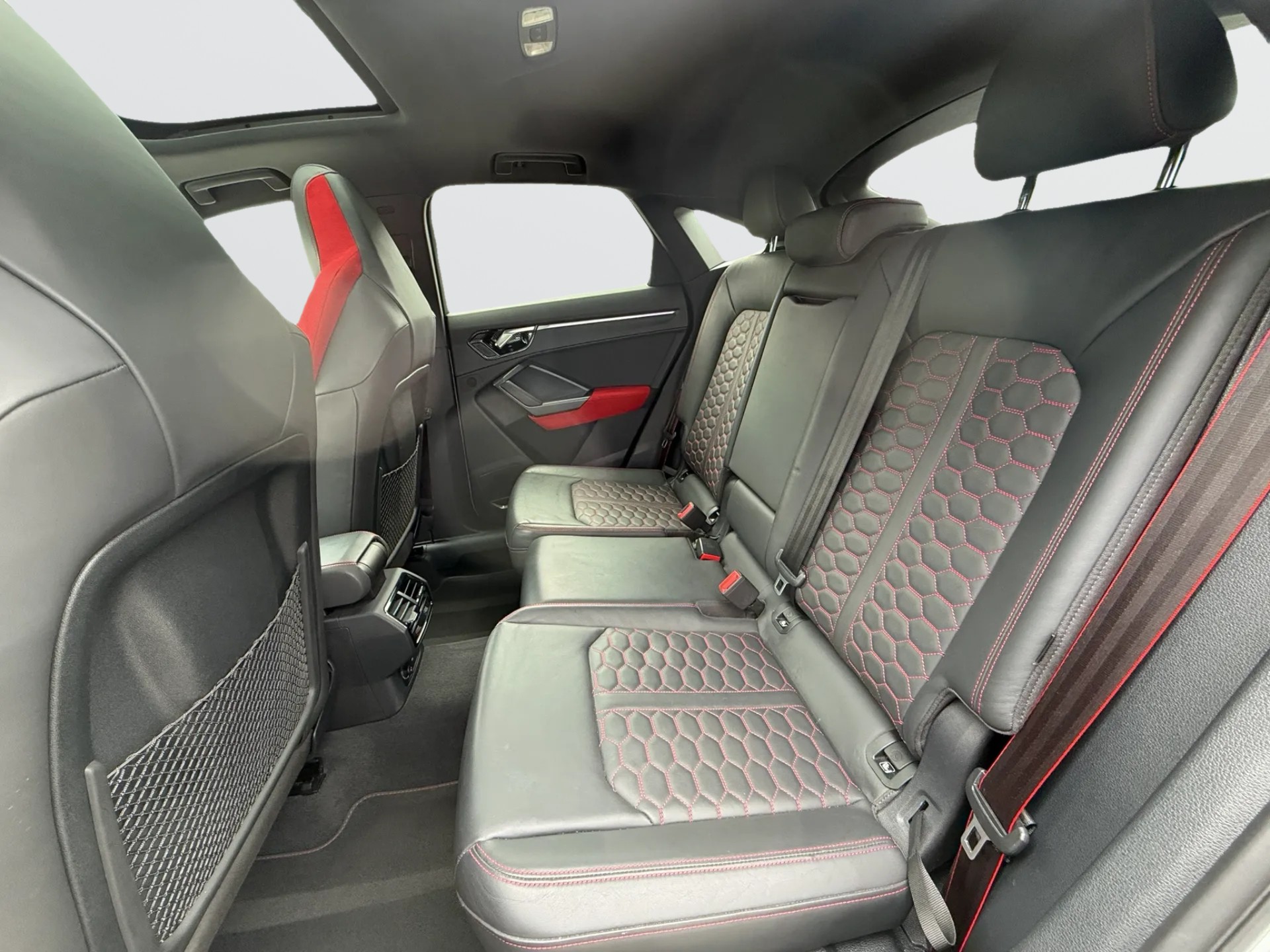 AUDI RS Q3 Sportback quattro S tronic-image-10