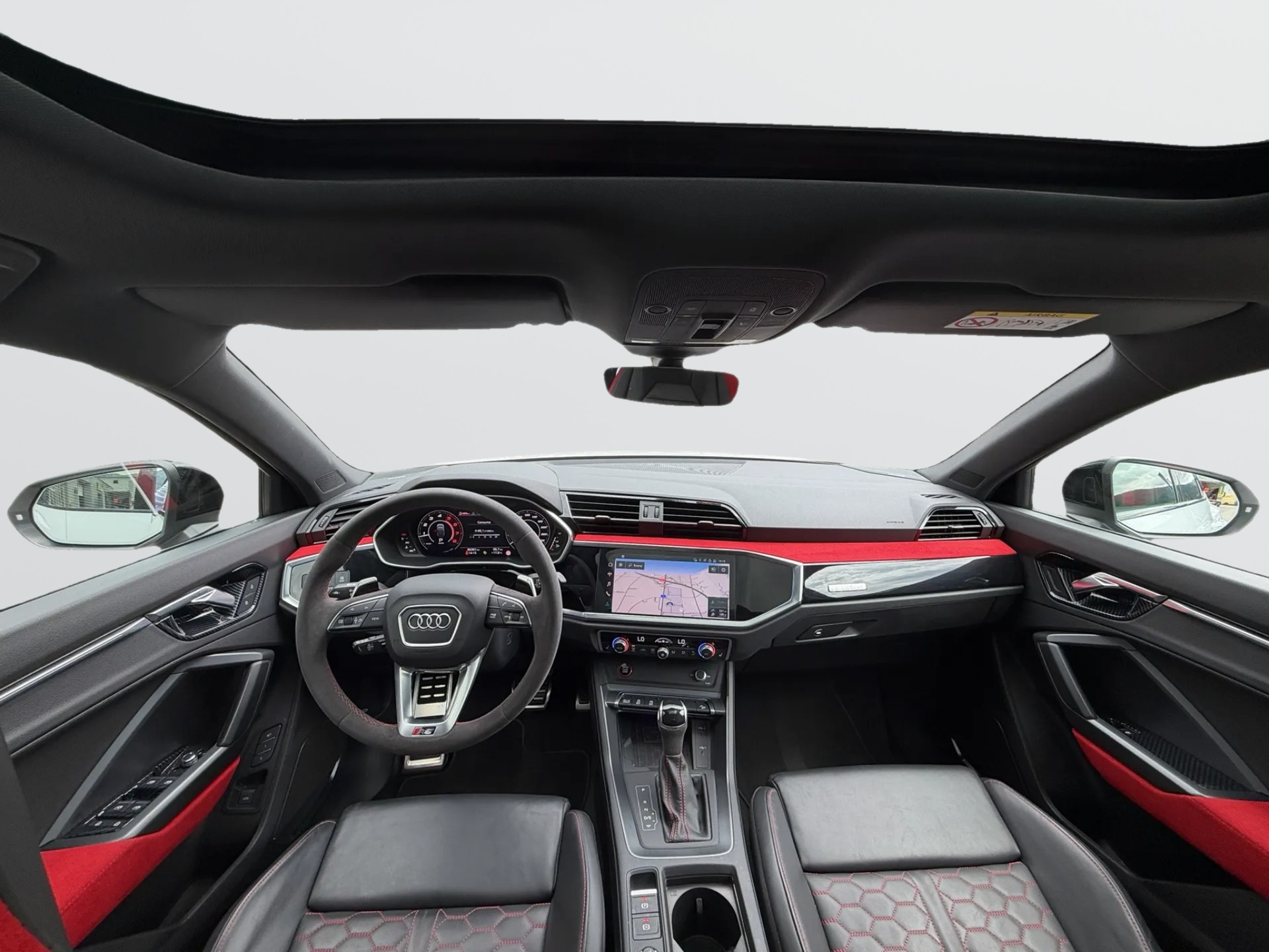 AUDI RS Q3 Sportback quattro S tronic-image-8