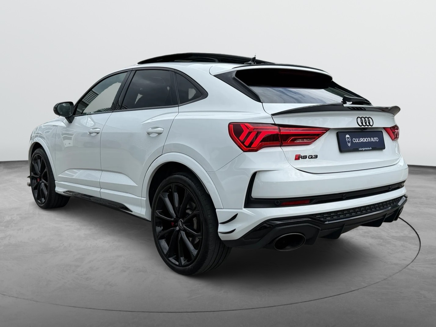 AUDI RS Q3 Sportback quattro S tronic-image-6