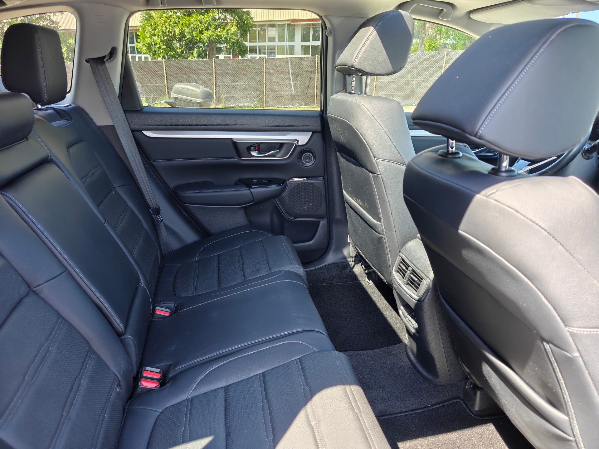 HONDA CR-V 2.0i MMD Hybrid Executive 4WD Automatic-image-6