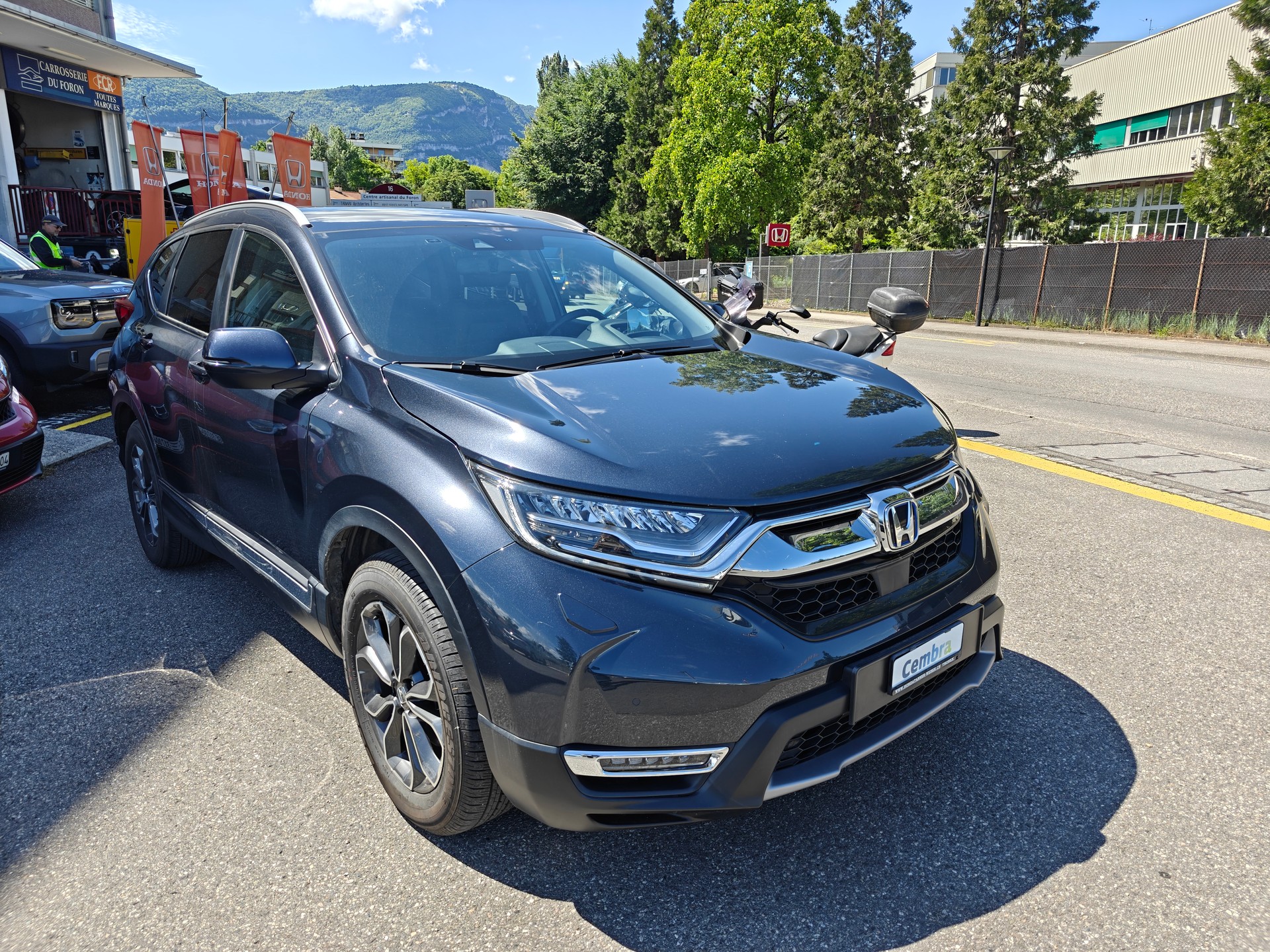 HONDA CR-V 2.0i MMD Hybrid Executive 4WD Automatic-image-1