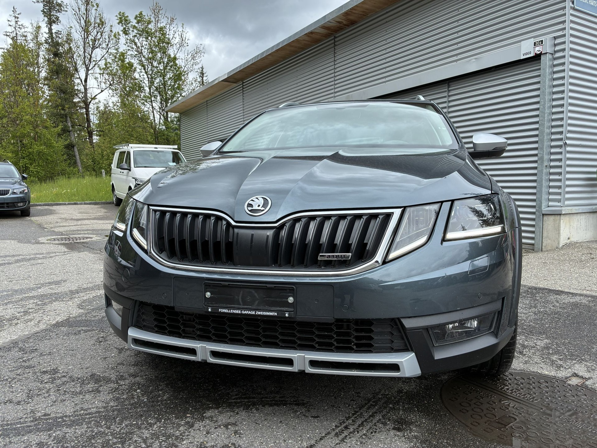 SKODA Octavia Combi 2.0 TDI Scout 4x4 DSG-image-4