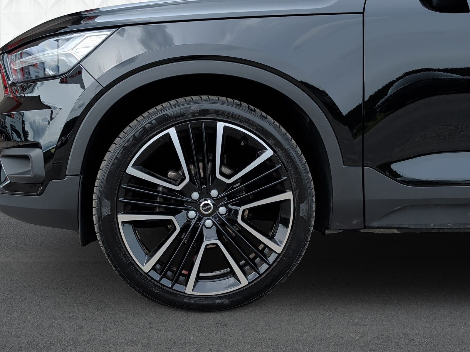 VOLVO XC40 T3 Momentum Geartronic-image-6