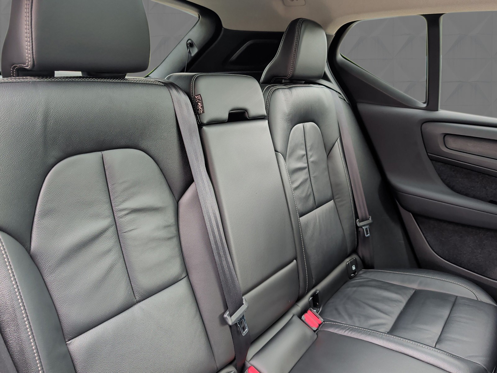 VOLVO XC40 T3 Momentum Geartronic-image-10
