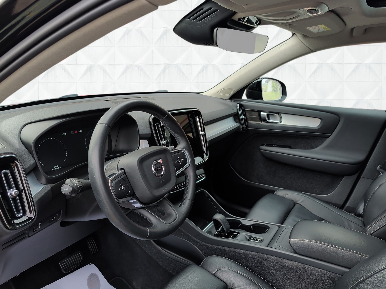 VOLVO XC40 T3 Momentum Geartronic-image-7