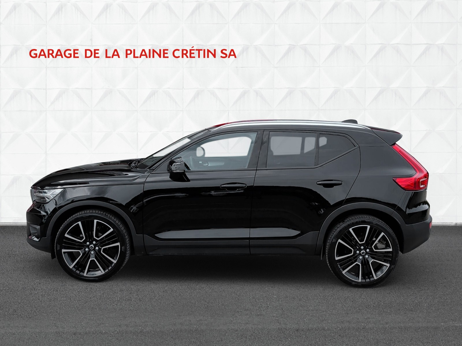 VOLVO XC40 T3 Momentum Geartronic-showroom-element-2