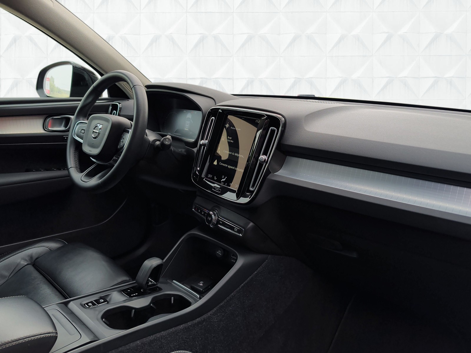 VOLVO XC40 T3 Momentum Geartronic-image-9