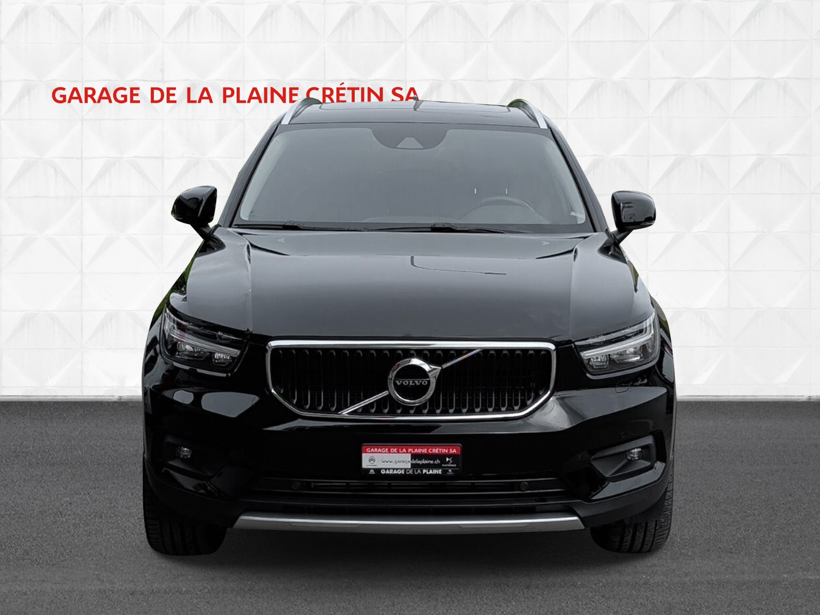 VOLVO XC40 T3 Momentum Geartronic-showroom-element-1