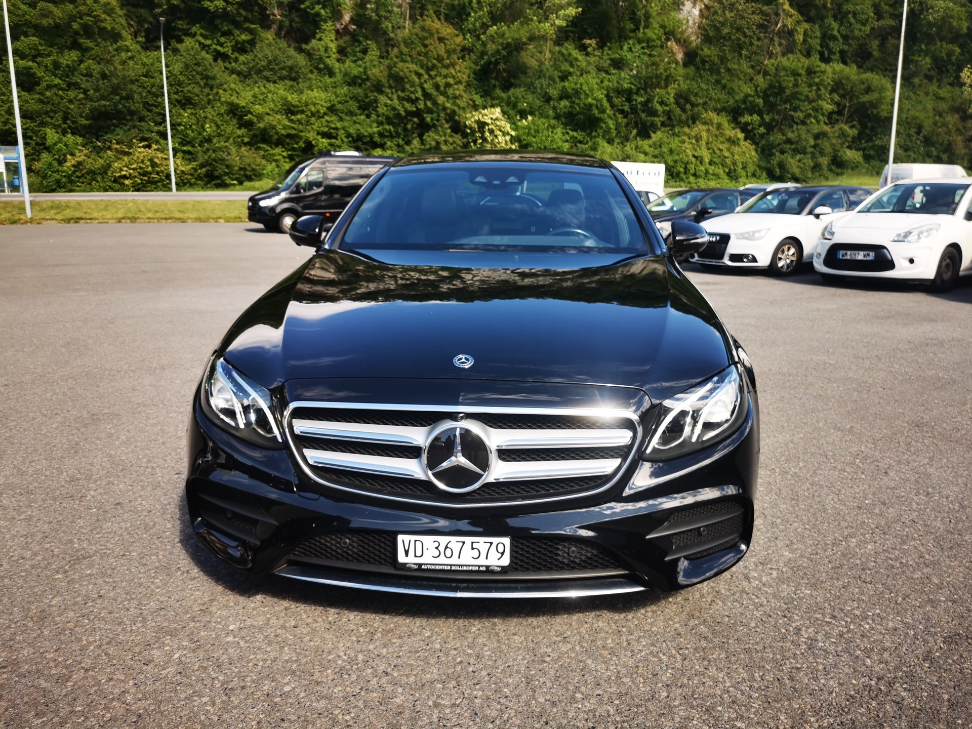 MERCEDES-BENZ E 300 de AMG Line 9G-Tronic-image-2