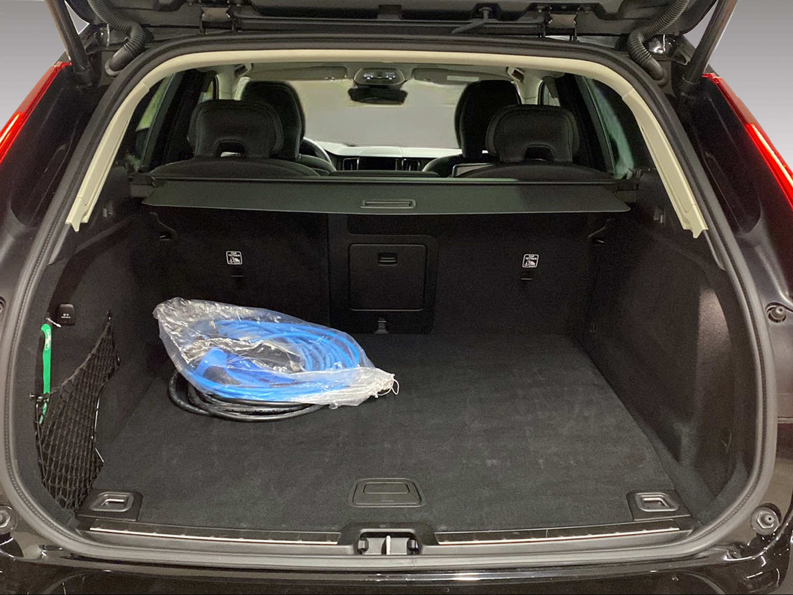 VOLVO XC60 2.0 T6 TE Plus Dark eAWD-image-14