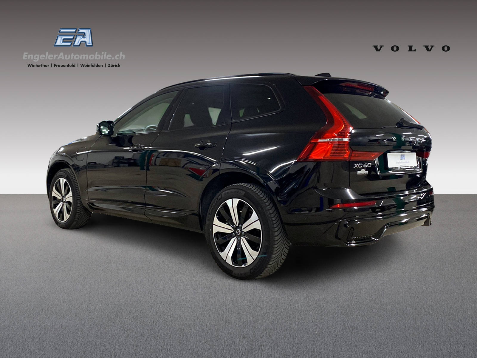 VOLVO XC60 2.0 T6 TE Plus Dark eAWD-showroom-element-3