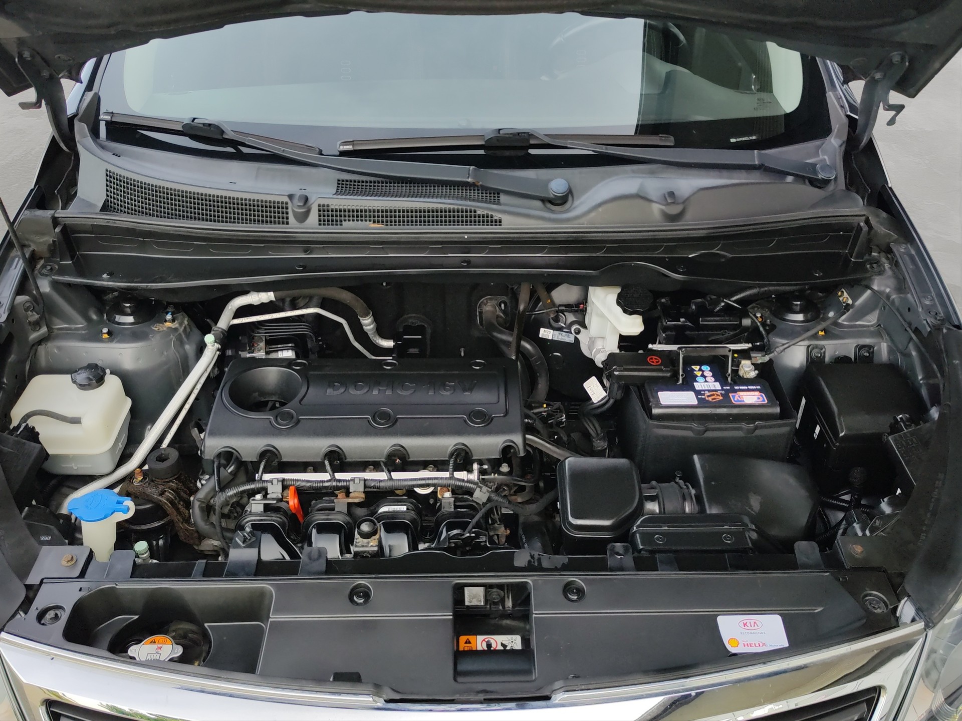 KIA Sportage 2.0 Style 4WD-image-24