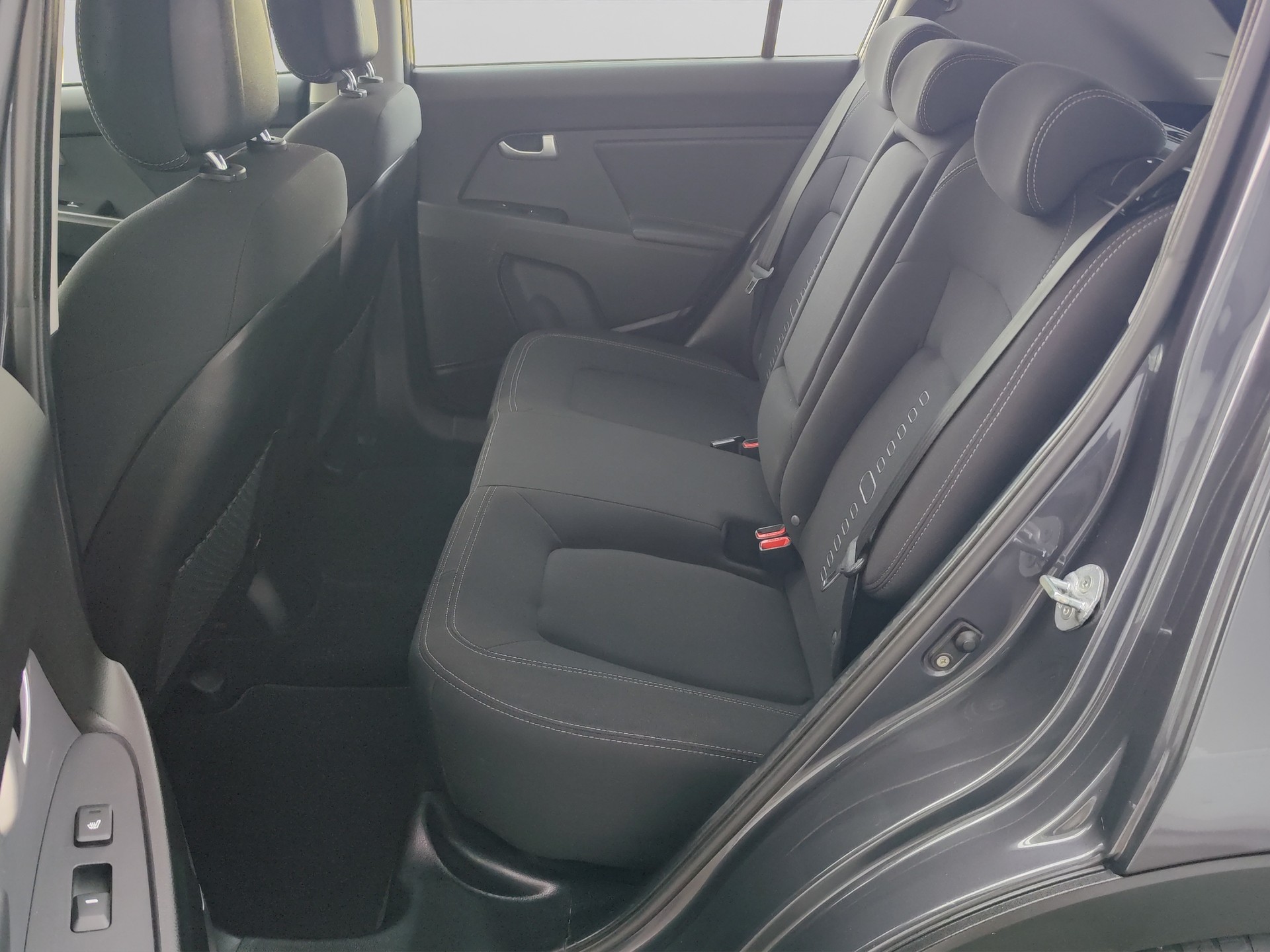 KIA Sportage 2.0 Style 4WD-image-15