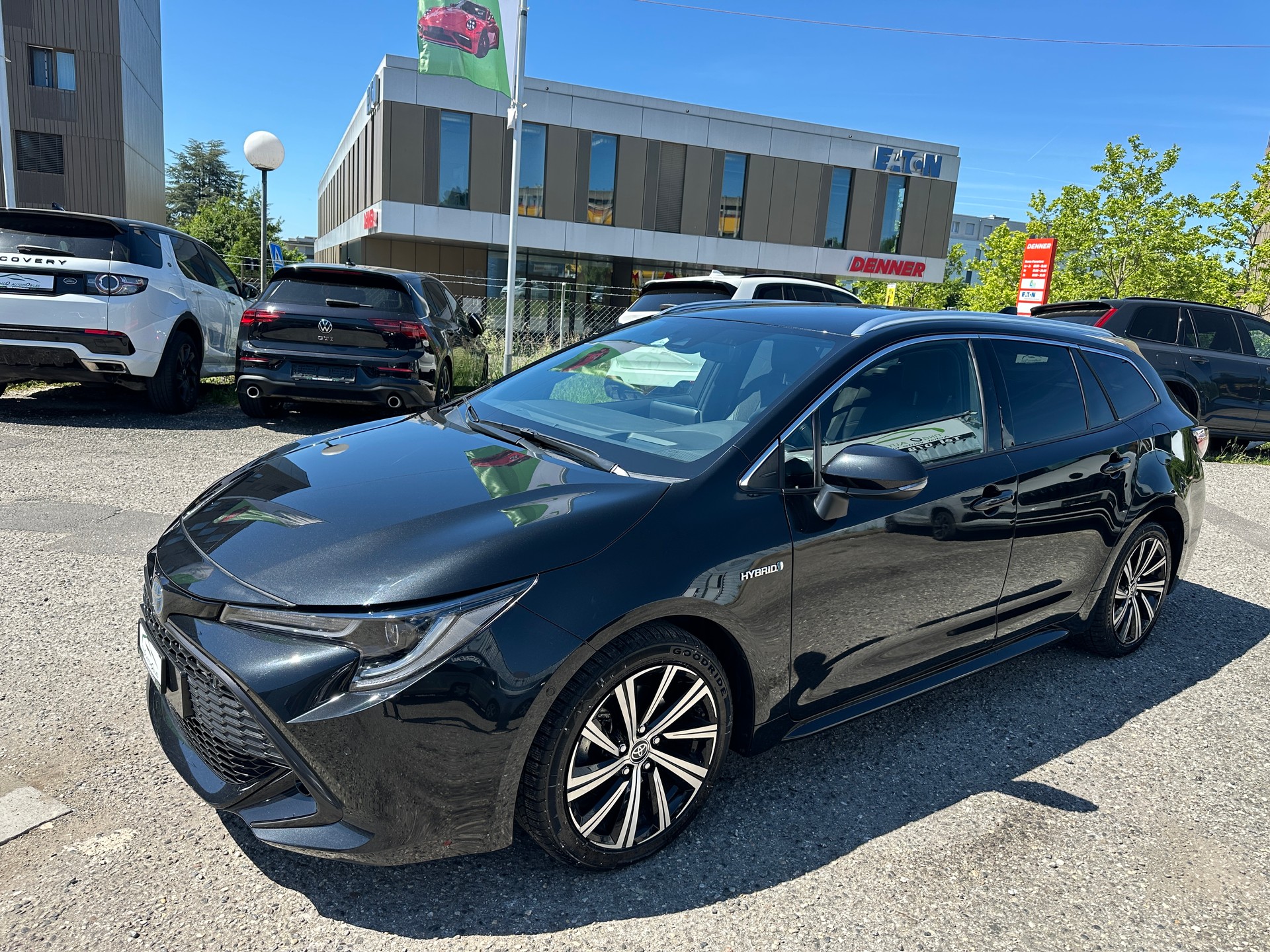 TOYOTA Corolla Touring Sports 2.0 HSD Trend e-CVT-showroom-element-1