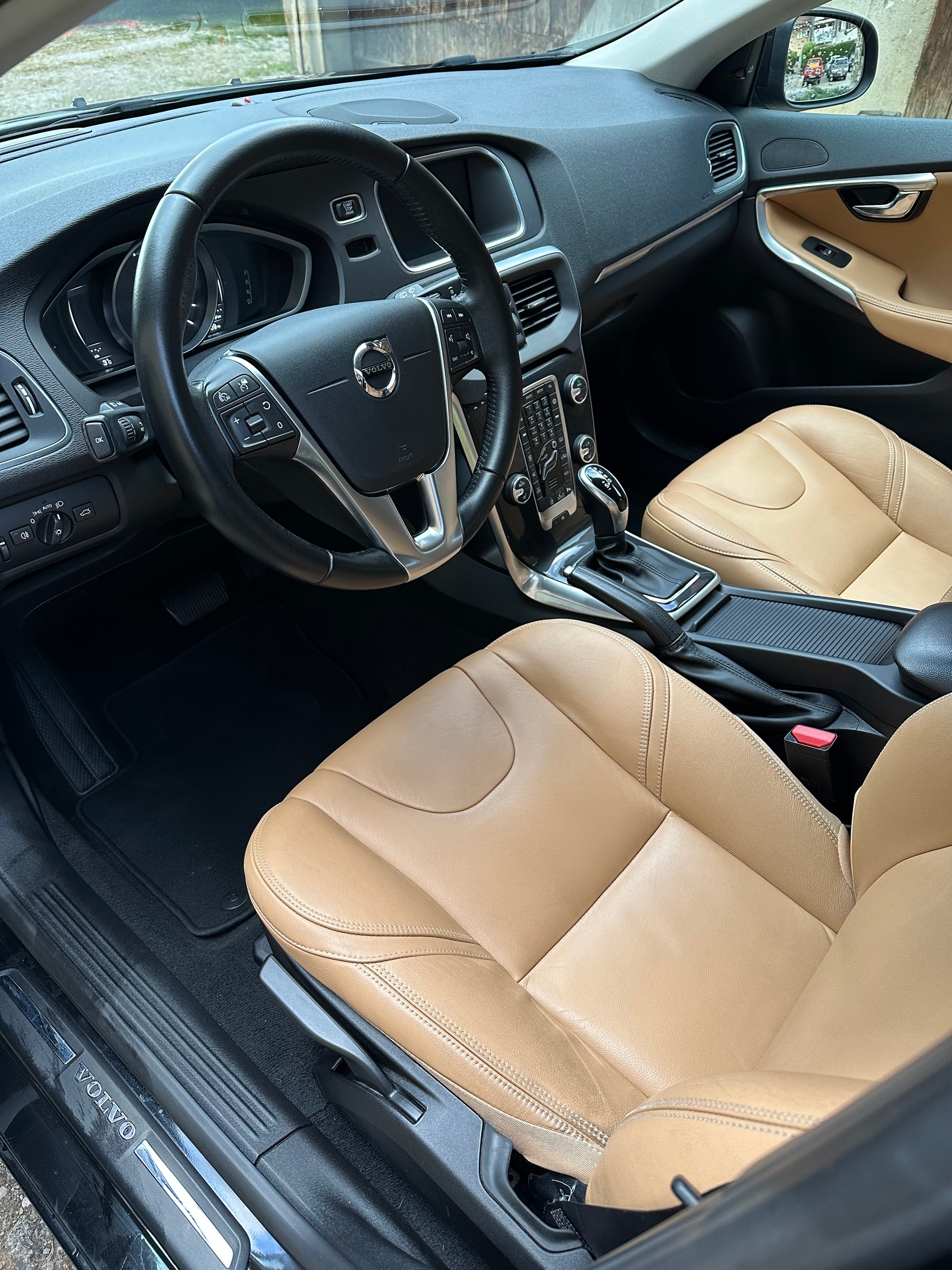 VOLVO D2-image-3