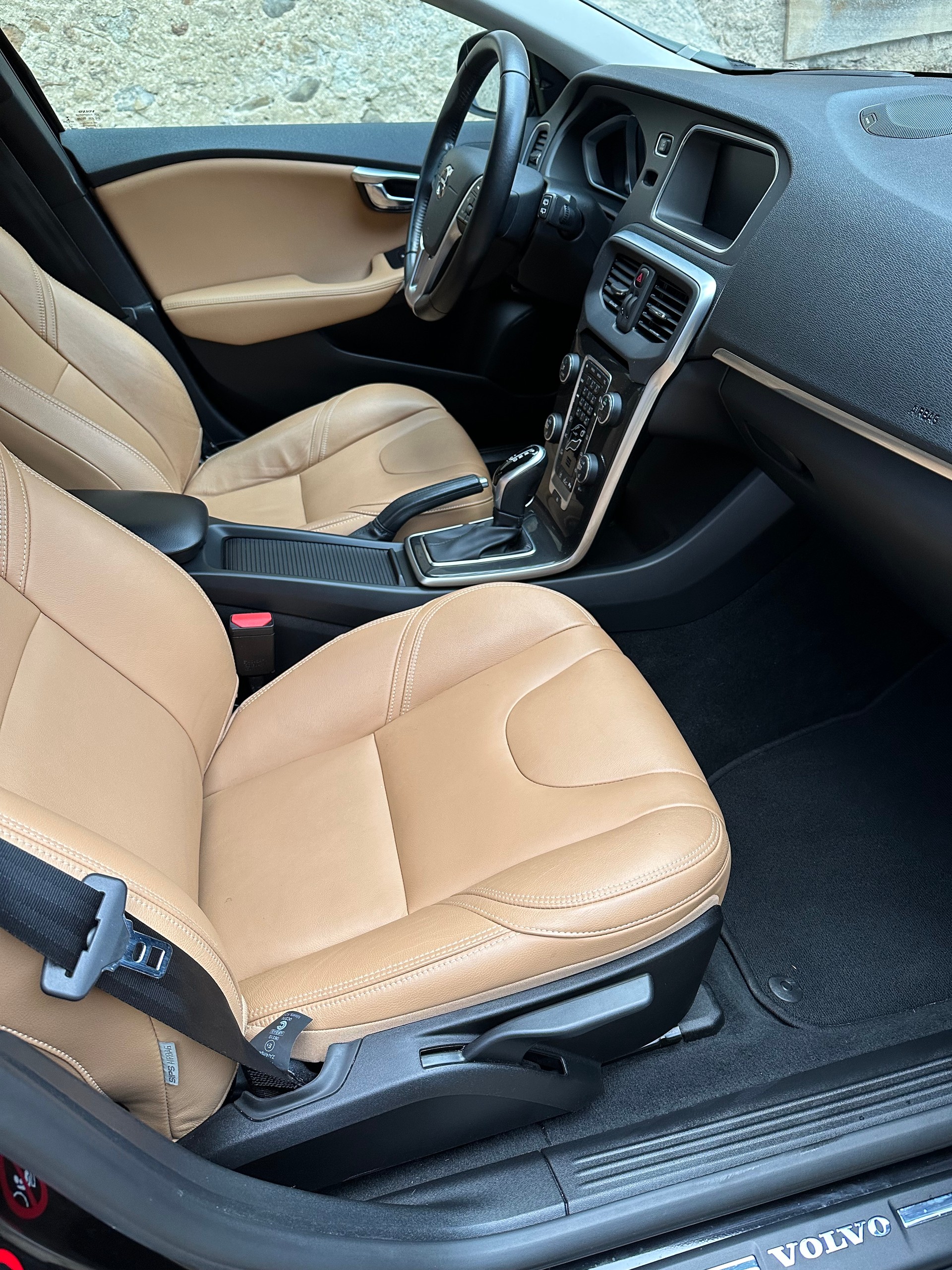 VOLVO D2-image-5