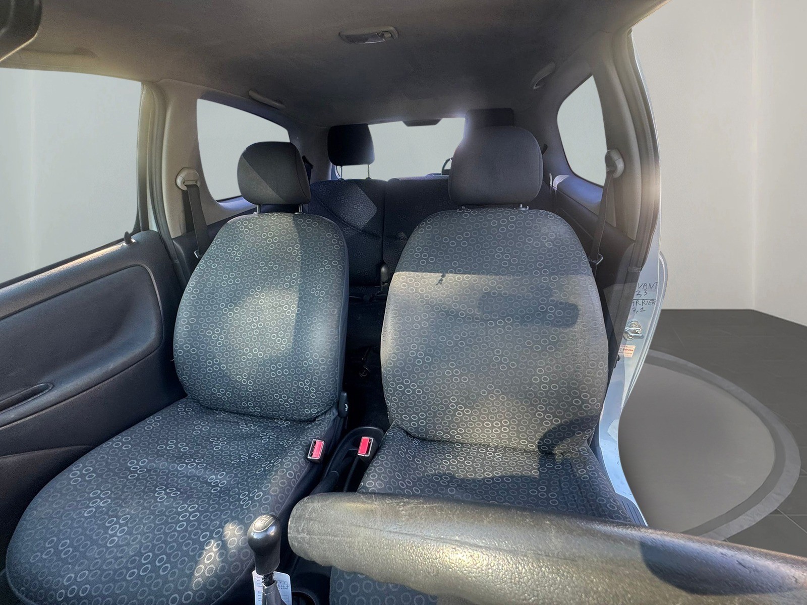 TOYOTA Yaris 1.3 Linea Luna-image-9