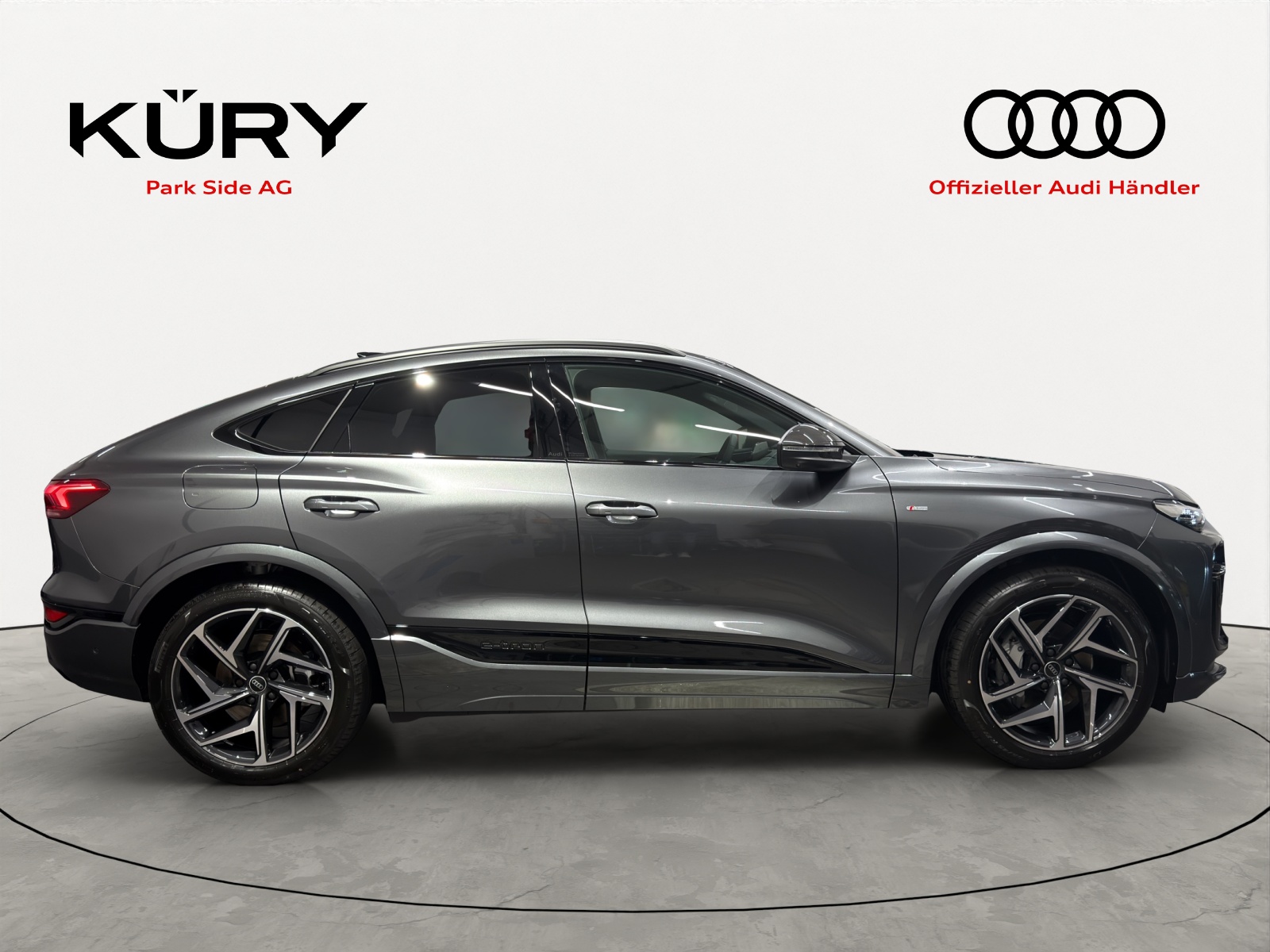 AUDI Q6 Sportback e-tron Quattro 428PS-showroom-element-2