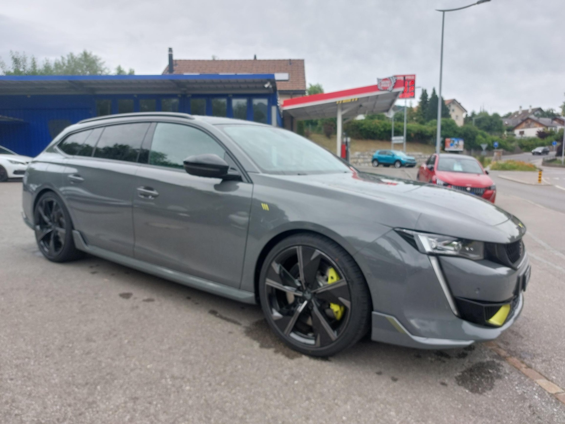 PEUGEOT 508 SW Hybrid4 360 e Sport Engineered-image-5