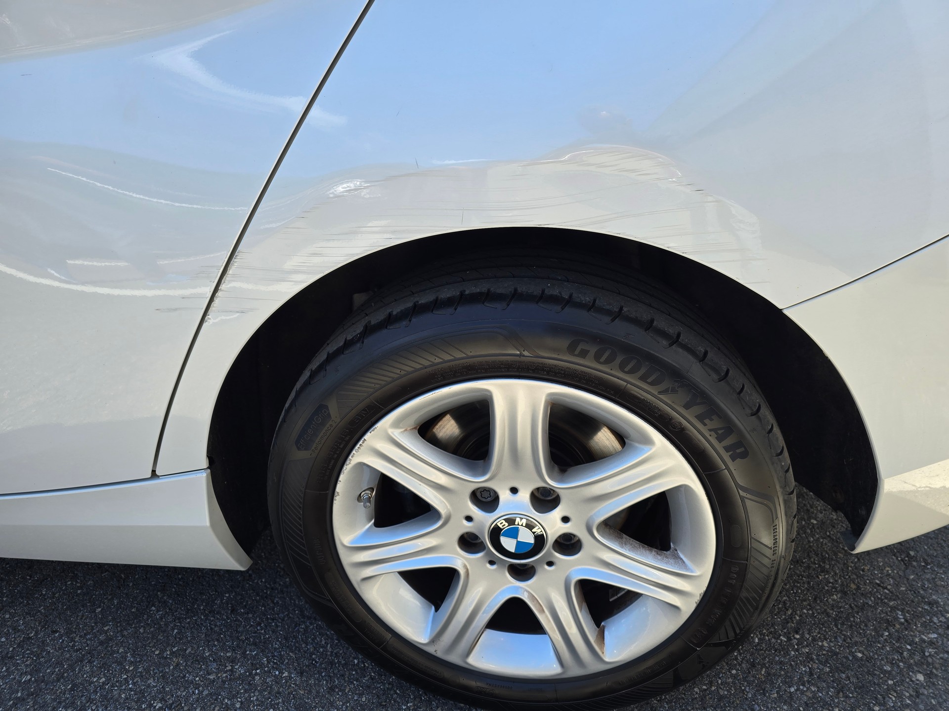BMW 116i-image-18