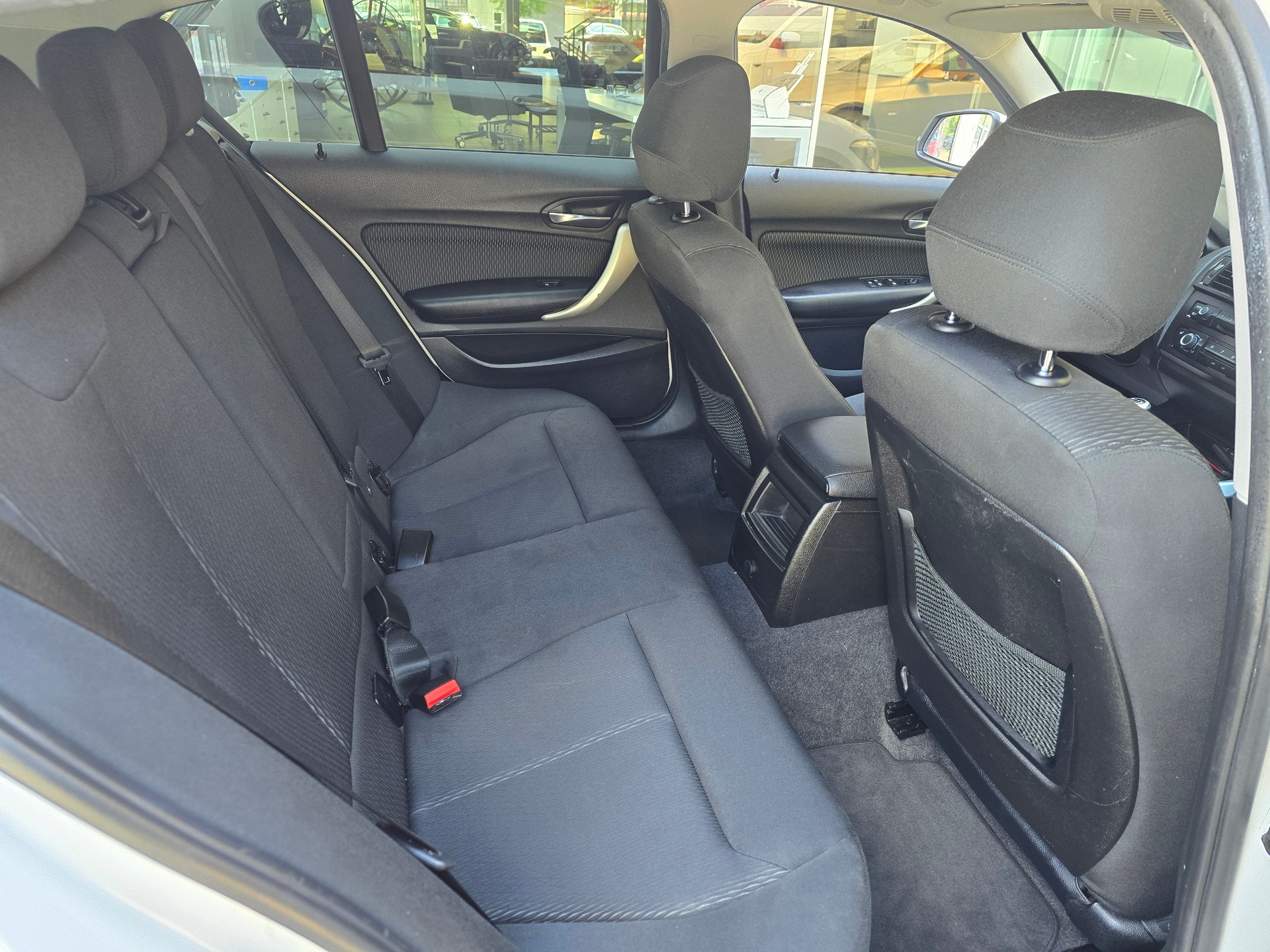 BMW 116i-image-13