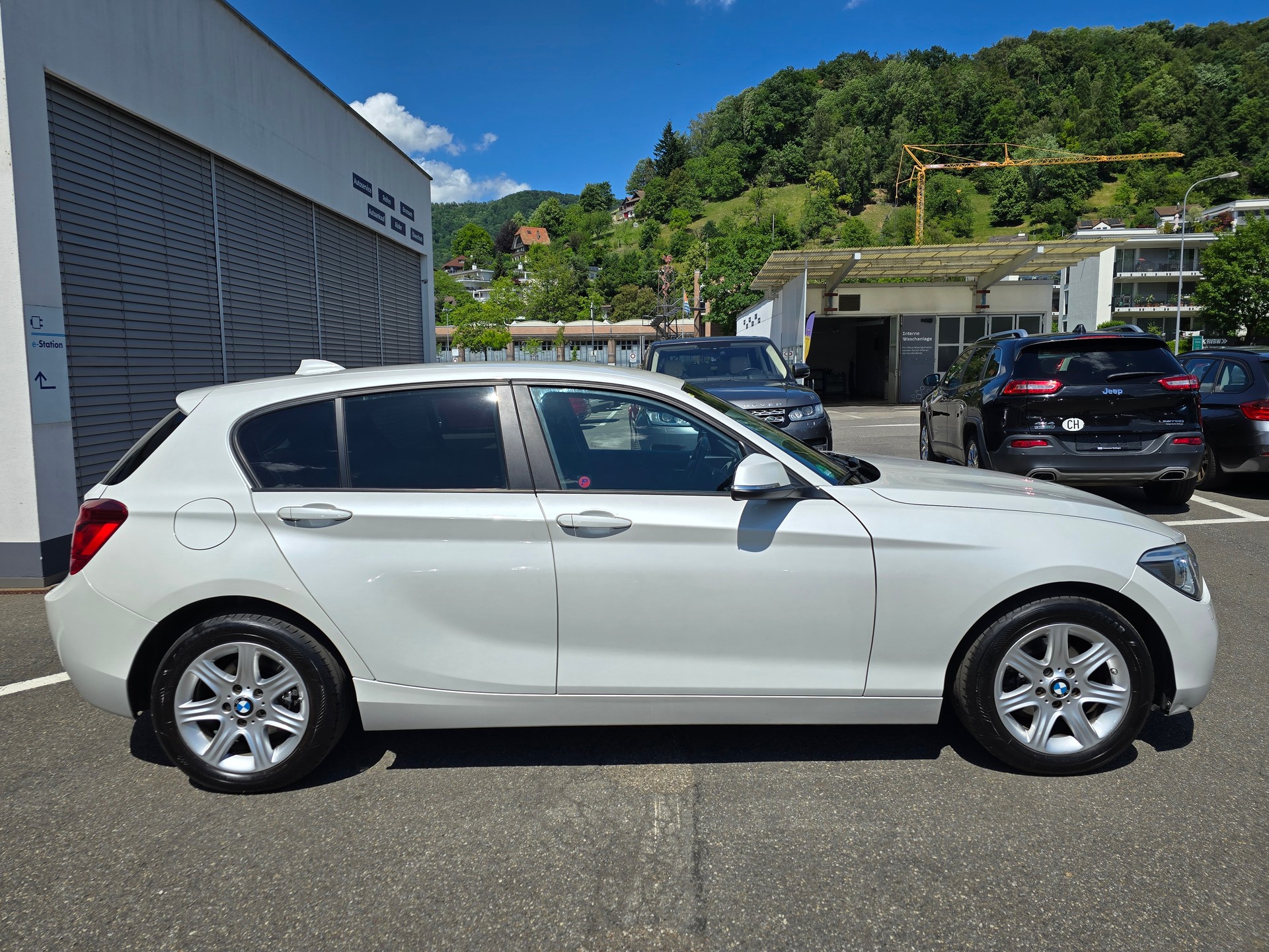 BMW 116i-image-5