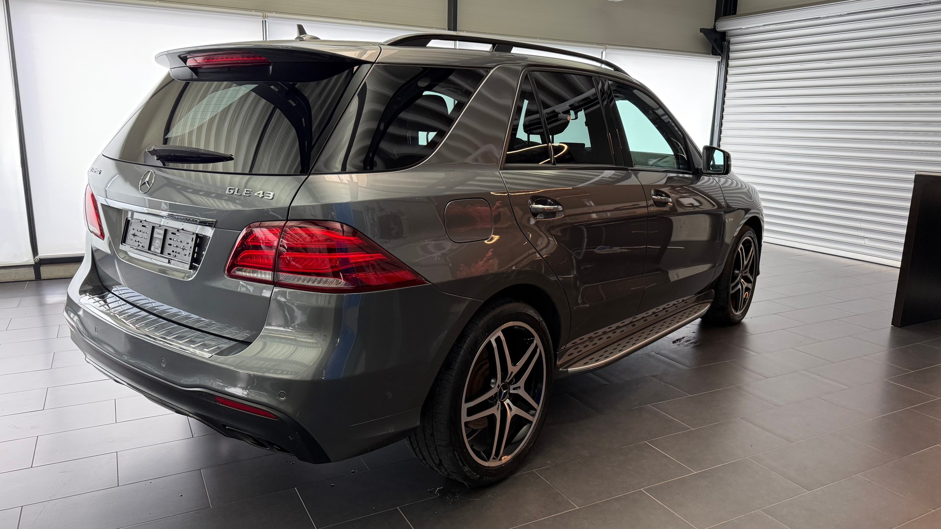 MERCEDES-BENZ GLE 43 AMG-image-10