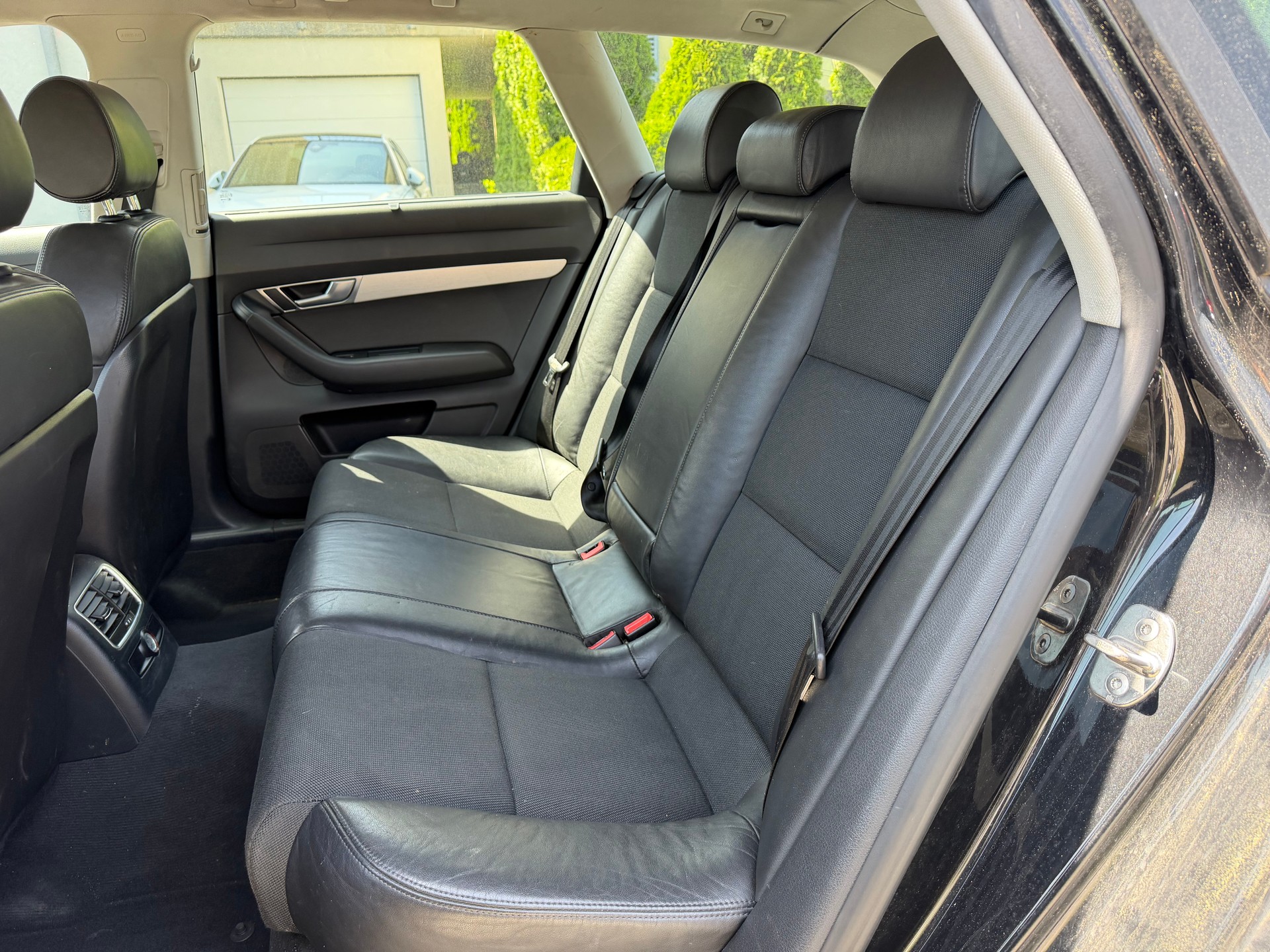 AUDI A6 Avant 2.8 V6 FSI quattro tiptronic-image-10