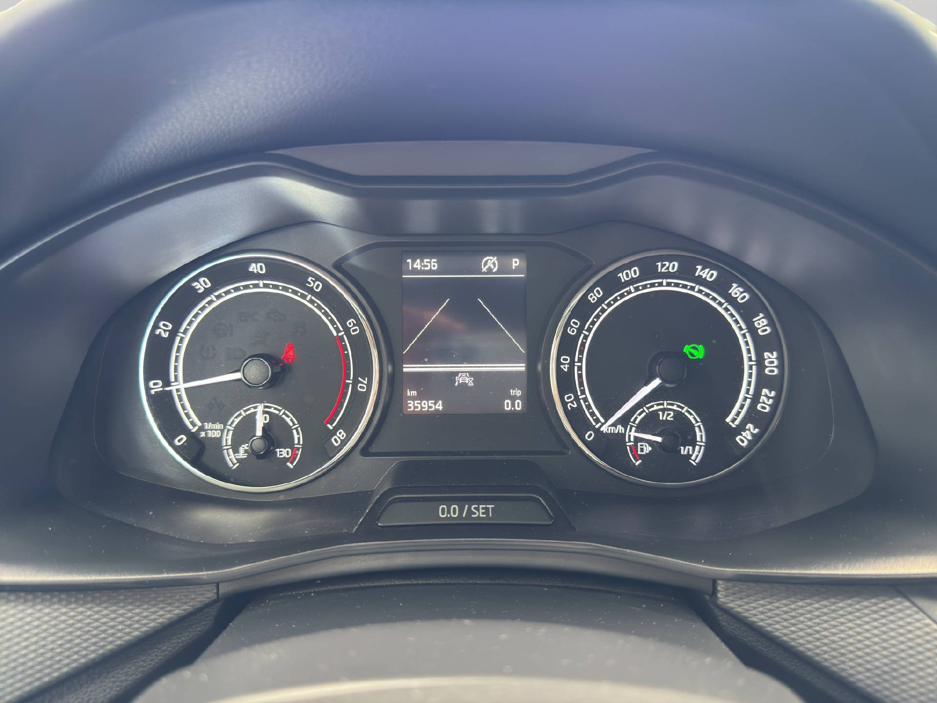 SKODA Kamiq 1.0 TSI Ambition DSG-image-12