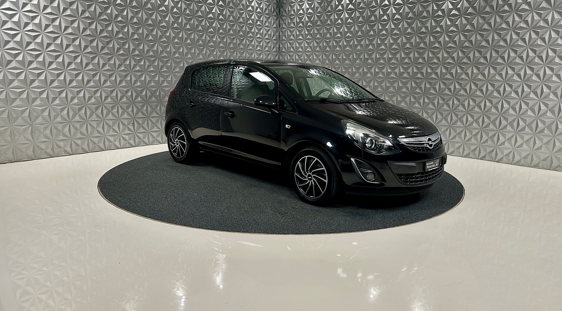 OPEL Corsa 1.4 Turbo Active Edition-showroom-element-2
