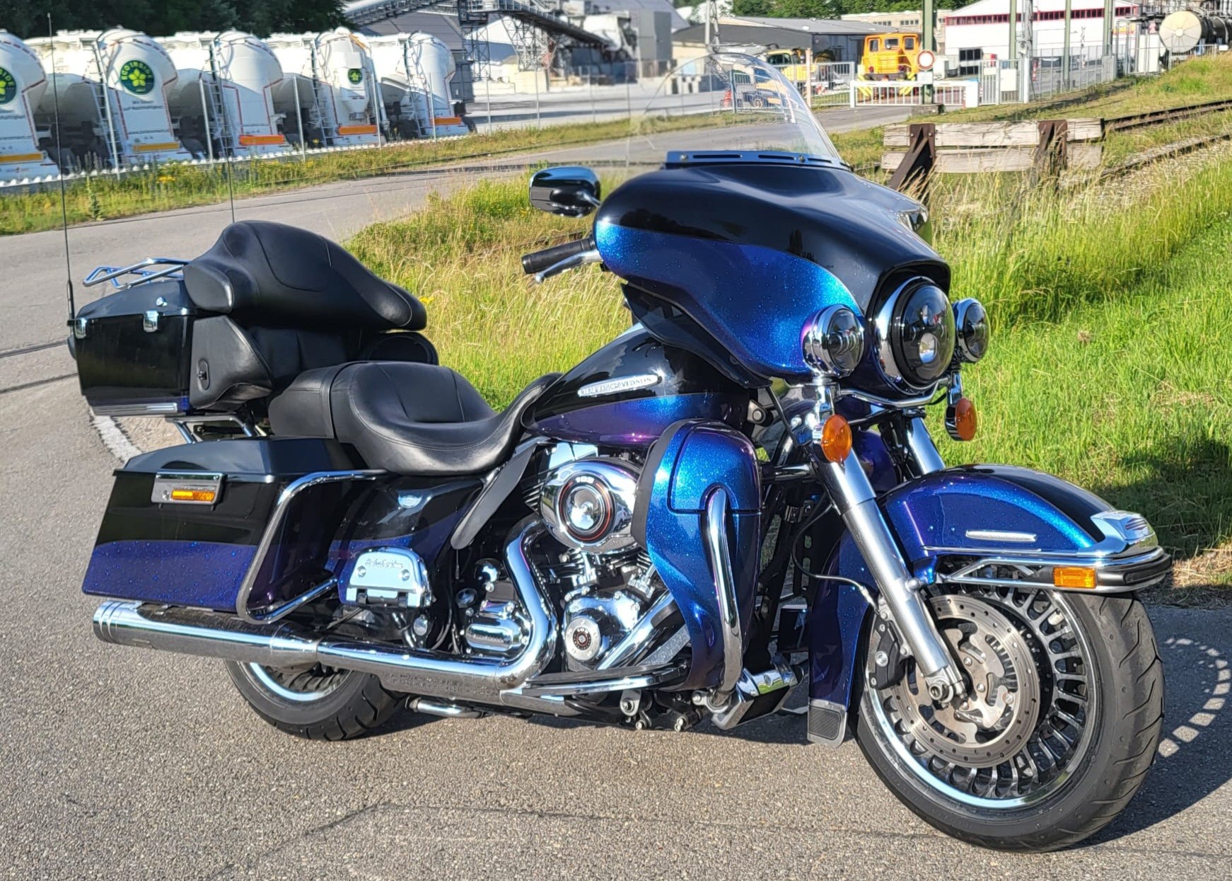 HARLEY-DAVIDSON FLHTK Electra Glide Ultra Limited-Edition 2010 mit Jekyll and Hyde Auspuffanlage-image-1