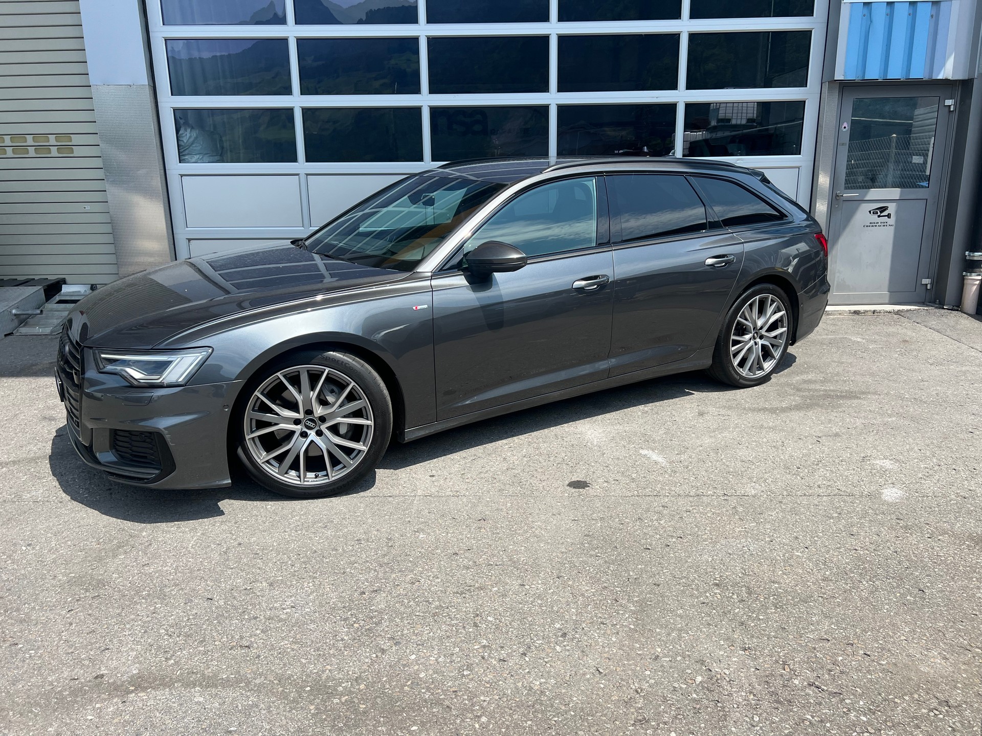 AUDI A6 Avant 3.0 TDI S-Line 4x4 * Navi * Teilleder Rückfahrtkamera * Head -up Display * Standheizung *AHK 2000 kg.*Assistenzpaket **-showroom-element-2