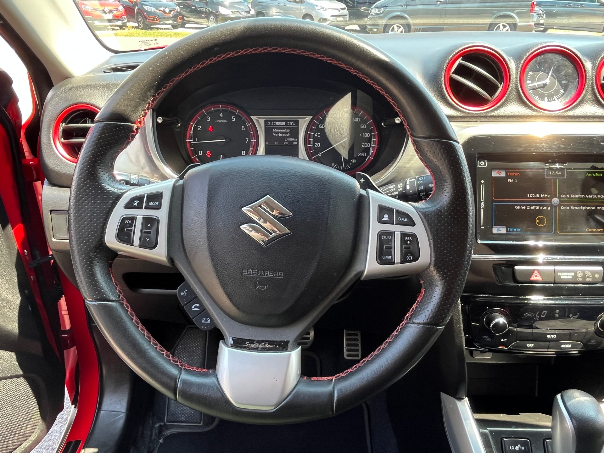 SUZUKI Vitara 1.4 Boosterjet Sergio Cellano Top Autom.+++AB MFK+++-image-7