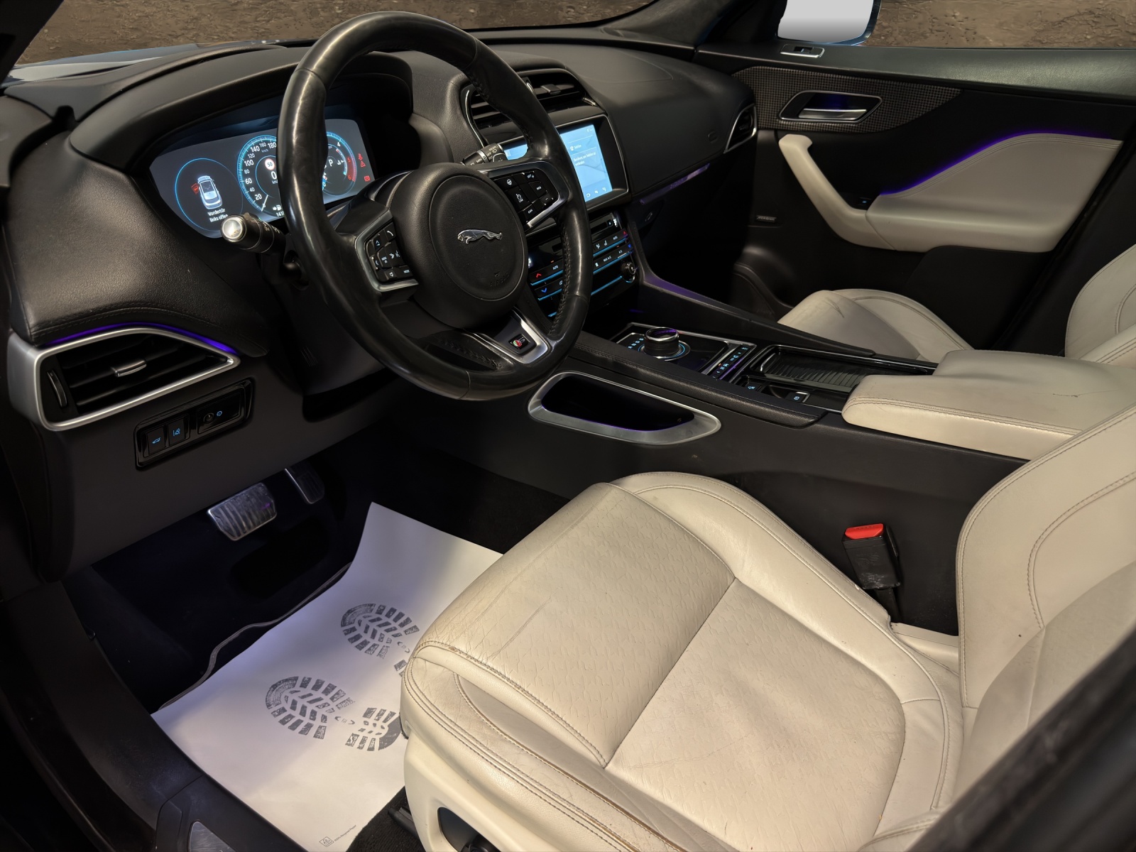 JAGUAR F-Pace 3.0 TD R-Sport AWD Automatik-image-10