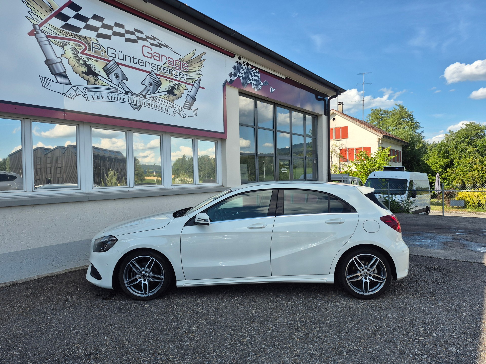 MERCEDES-BENZ A 200 AMG Line 7G-DCT-image-7
