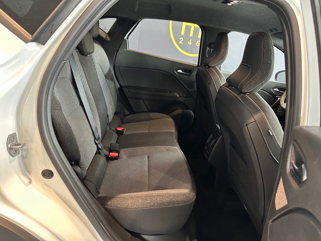 RENAULT Captur 1.3 TCe Techno-image-19