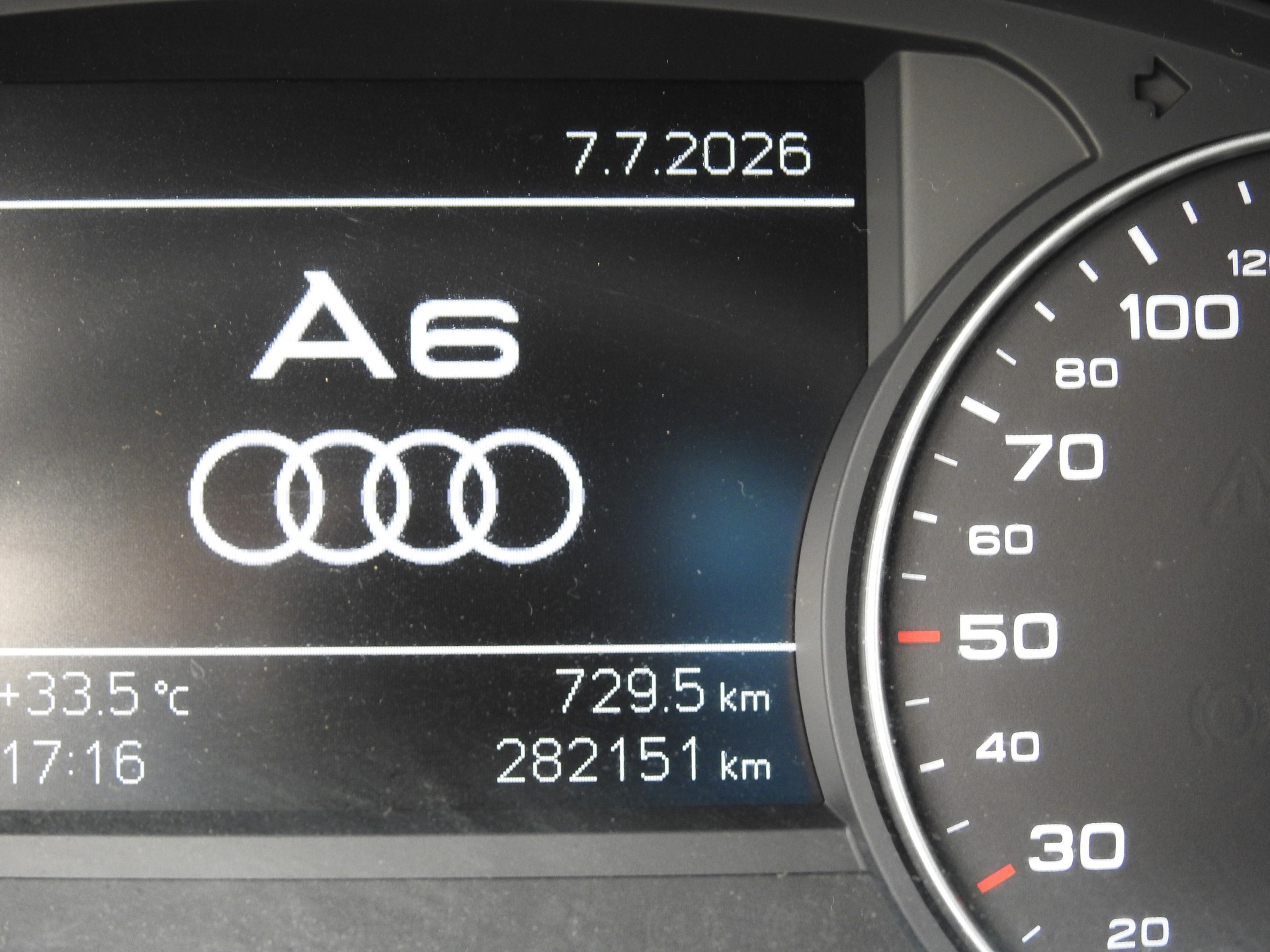 AUDI A6 Avant 3.0 TDI V6 quattro S-tronic-image-24