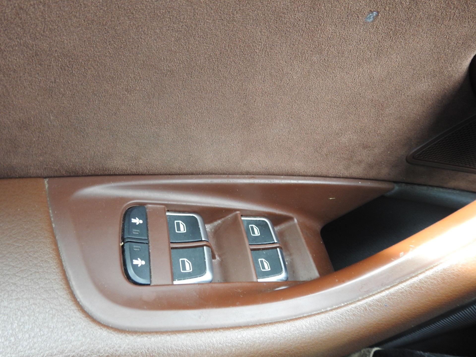 AUDI A6 Avant 3.0 TDI V6 quattro S-tronic-image-23