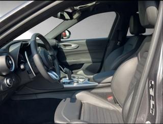 ALFA ROMEO Giulia 2.0 Q4 Veloce-showroom-element-2