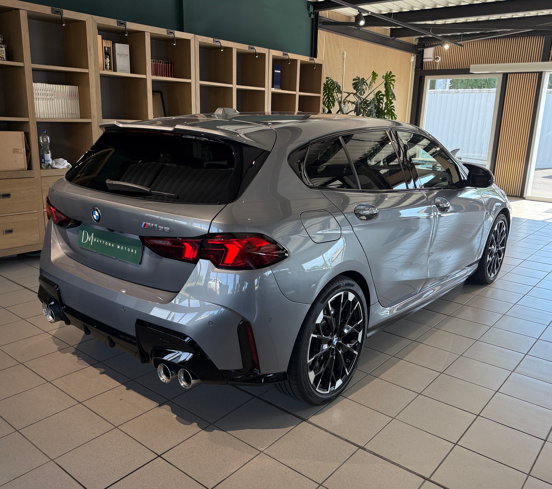 BMW M135 xDrive-image-4
