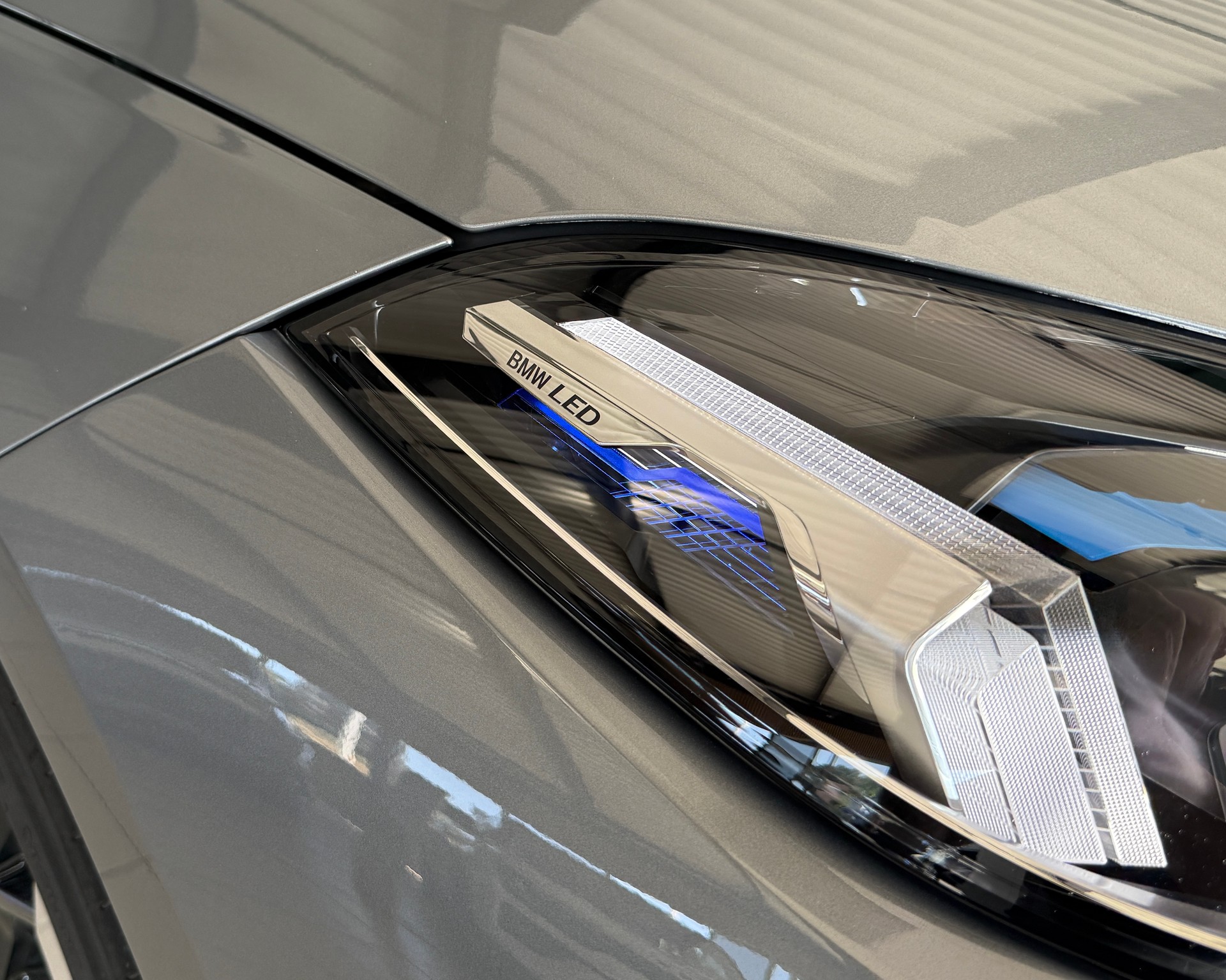 BMW M135 xDrive-showroom-element-3