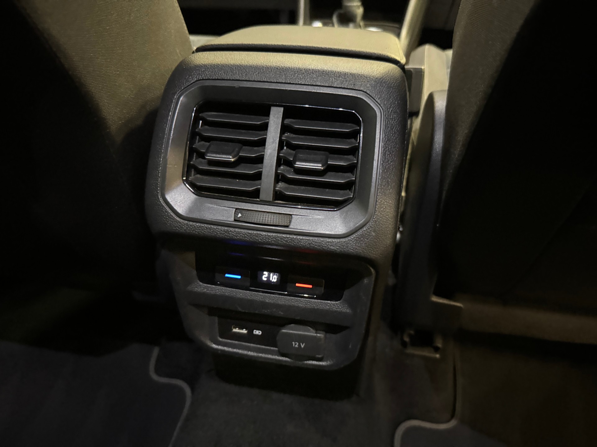VW Tiguan 2.0TSI Highline 4Motion DSG-image-27