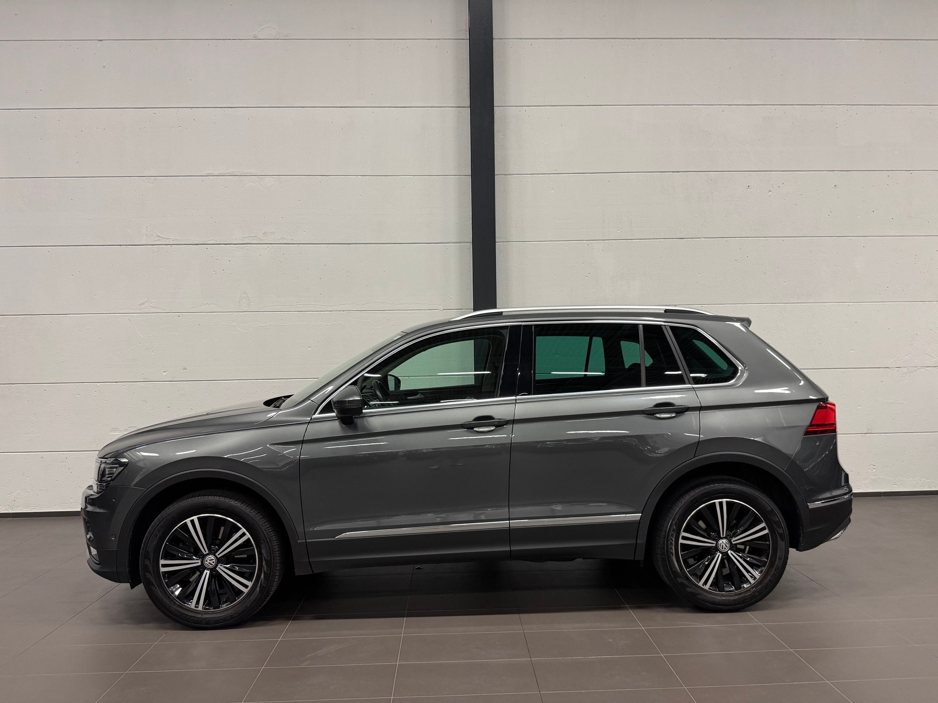 VW Tiguan 2.0TSI Highline 4Motion DSG-image-8