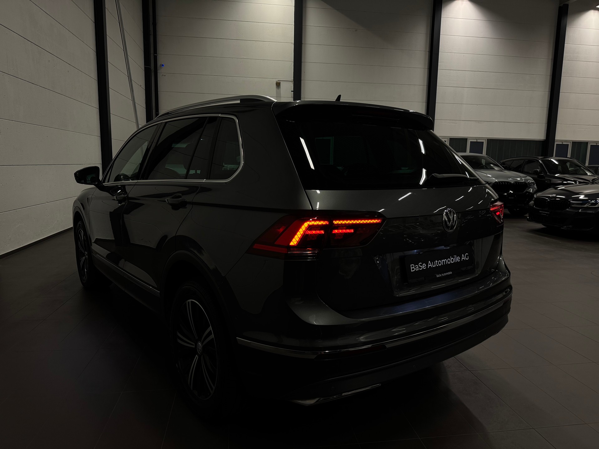VW Tiguan 2.0TSI Highline 4Motion DSG-image-15