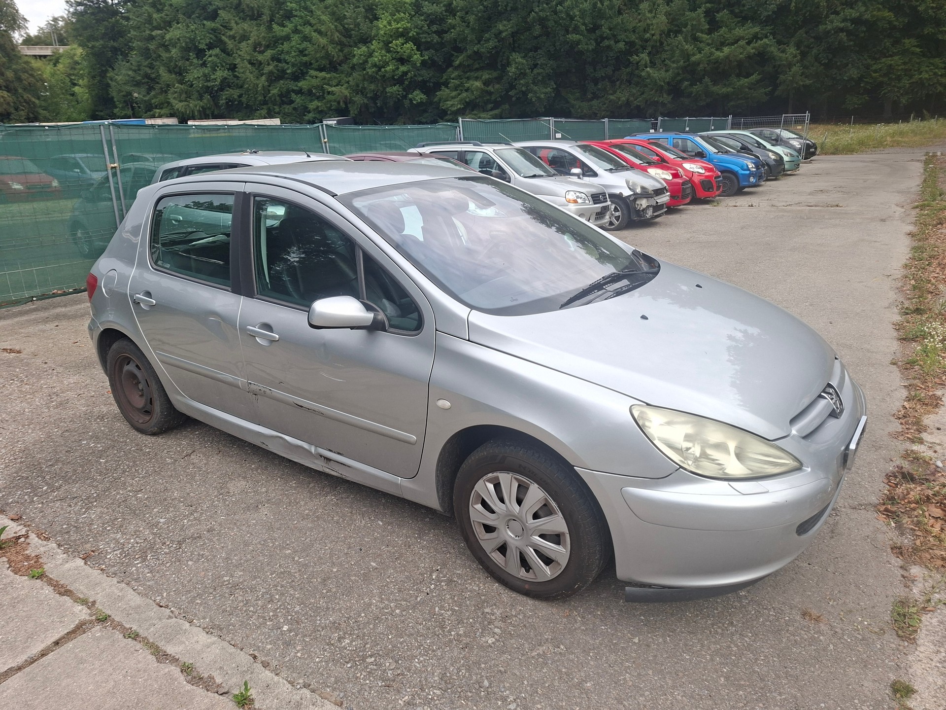 PEUGEOT 307 2.0 16V Black&Silver Edition-showroom-element-3