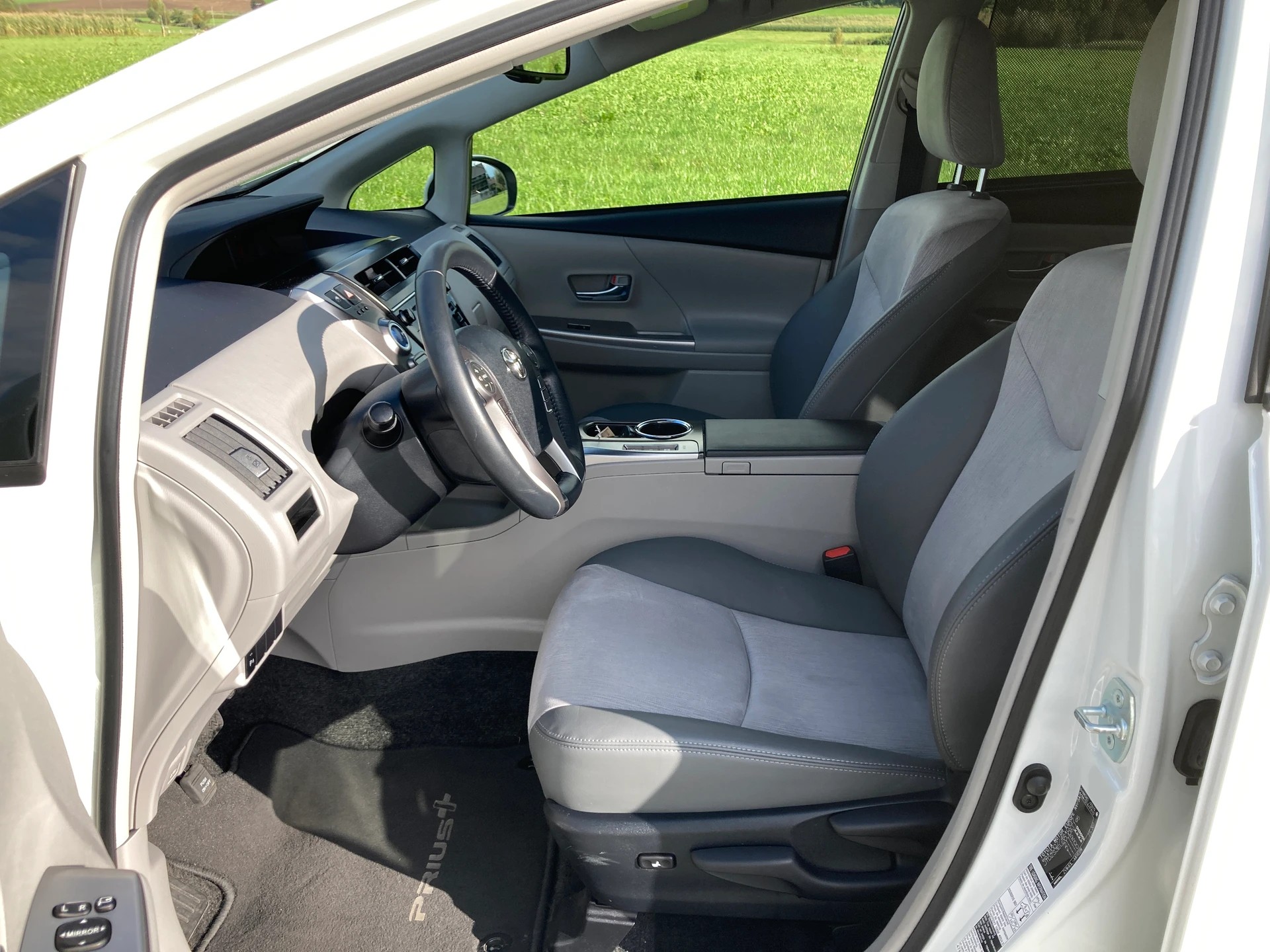 TOYOTA Prius+ 1.8 VVT-i HSD Style-image-8