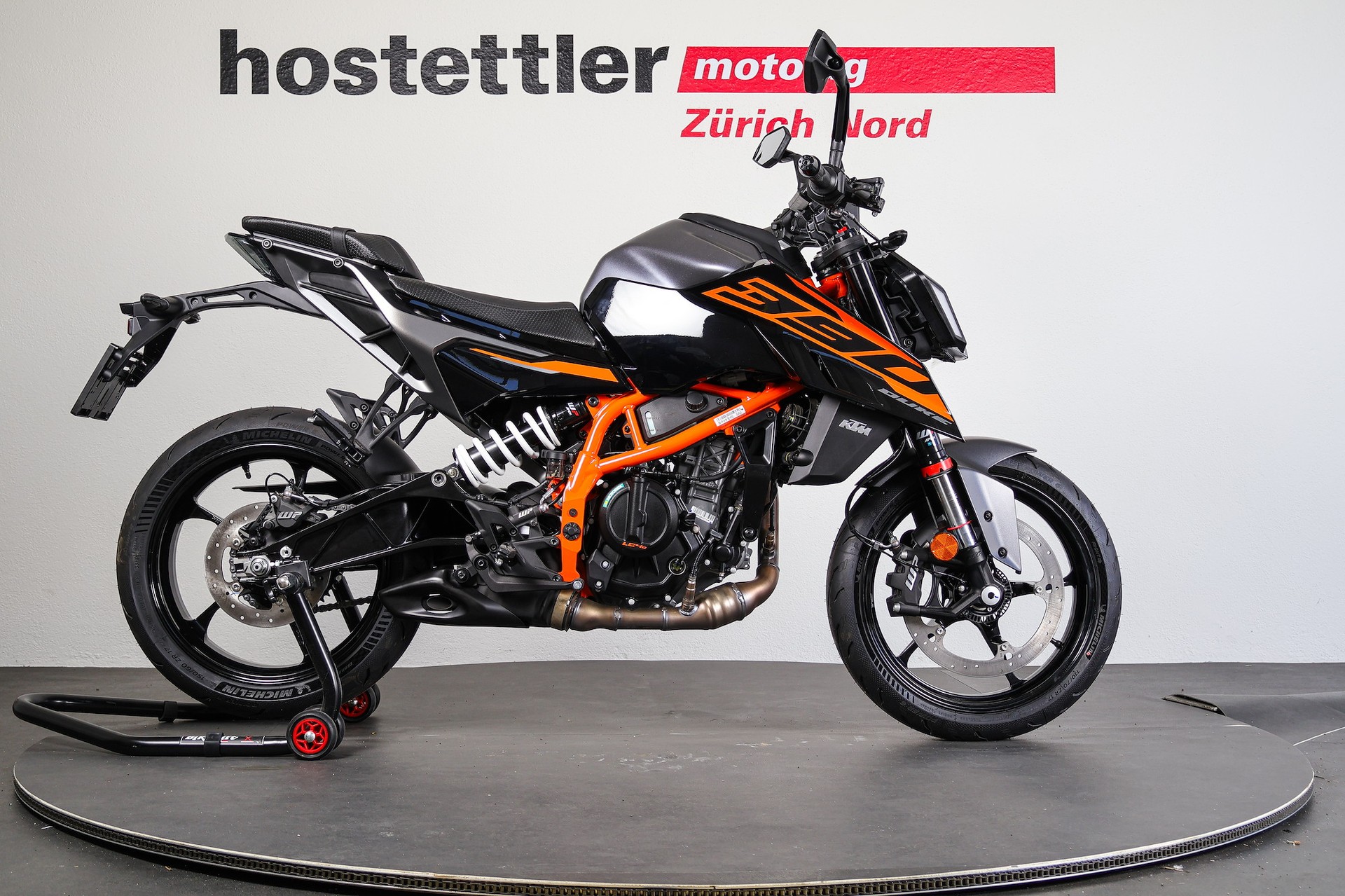 KTM 390 Duke-image-1